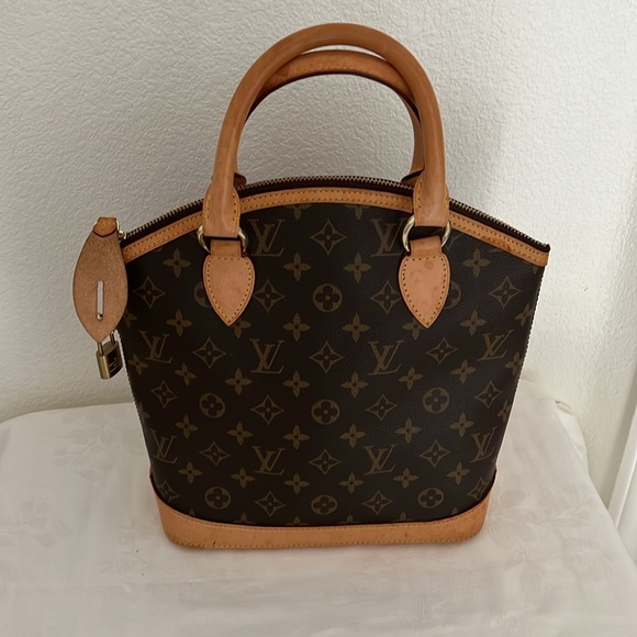 LV bag - Picture 2 of 13